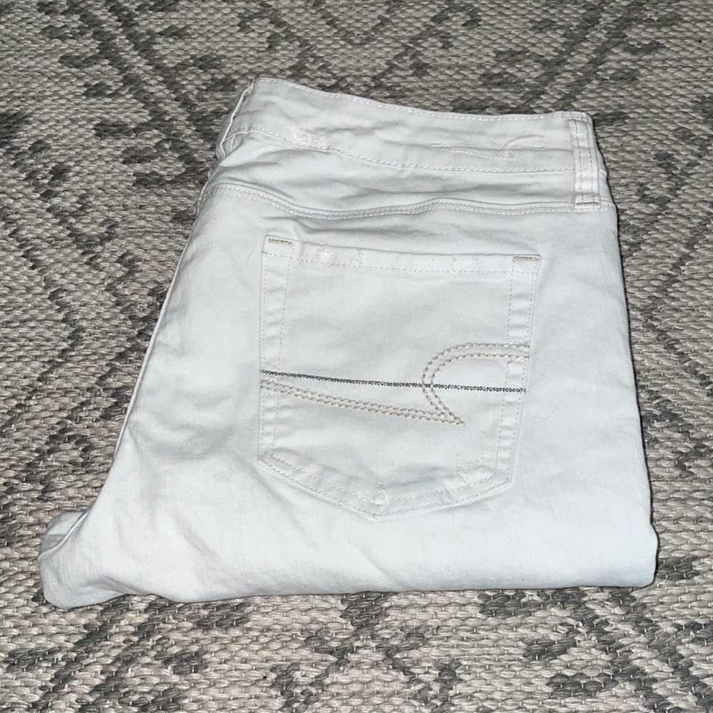 American Eagle size 12 regular white skinny jeans